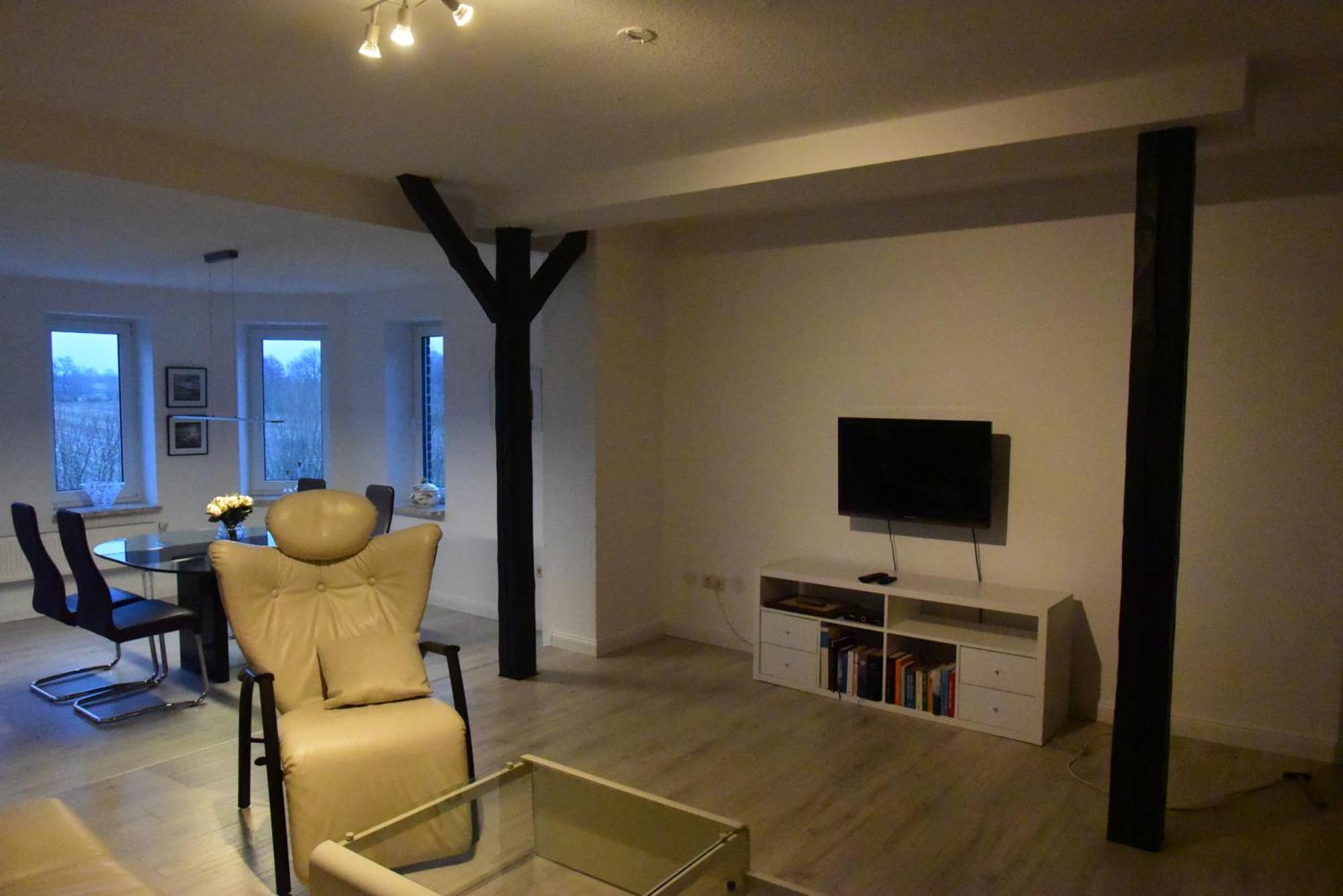 Grosszuegige Wohnung Auf Resthof Jevenstedt Luaran gambar